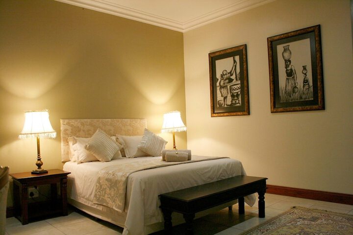 Room 4 of 97
