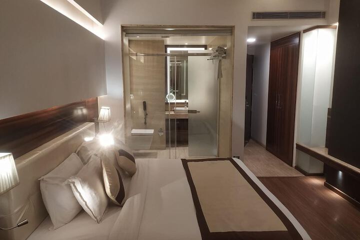Room 7 of 39