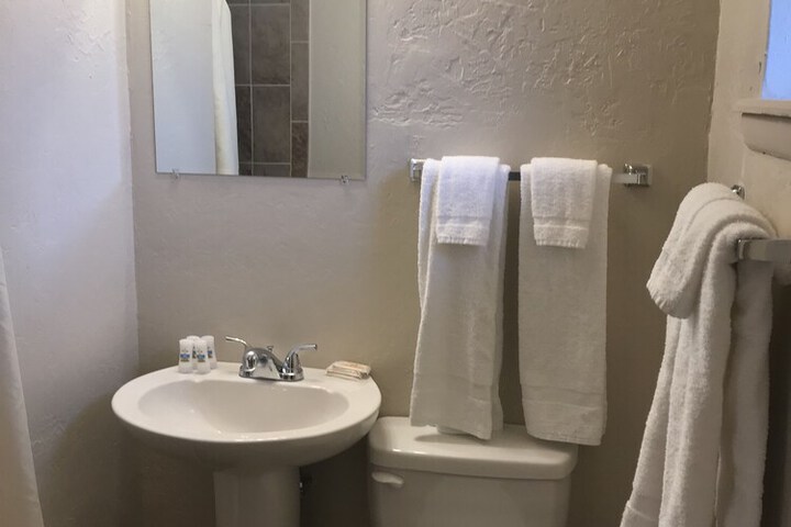 Room 11 of 22