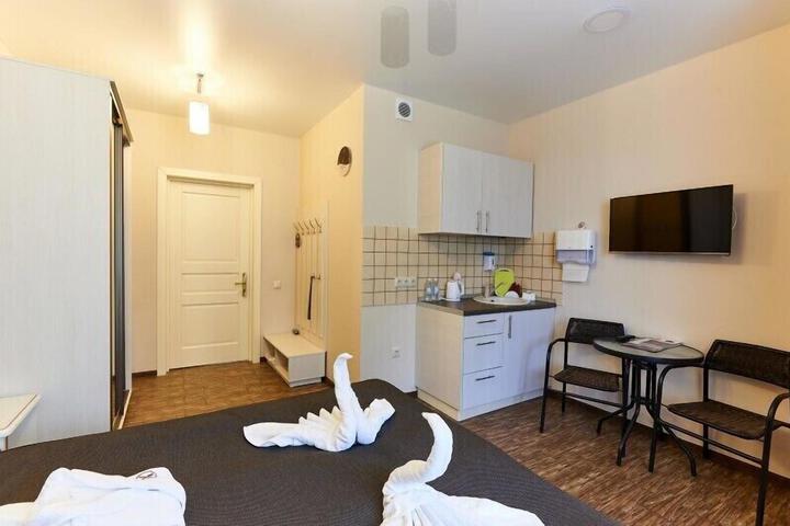 Room 13 of 21