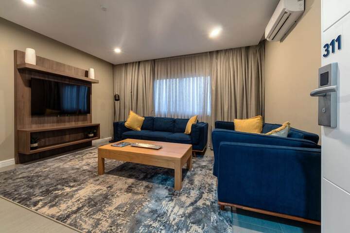 Room 12 of 25