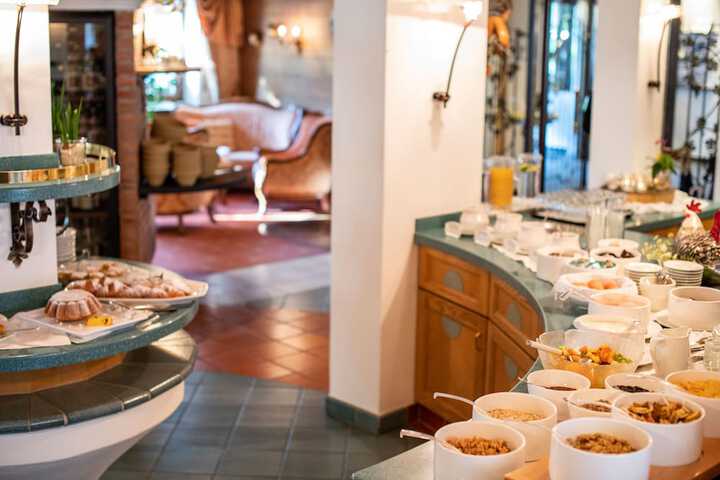 Breakfast/Coffee Service 58 of 92