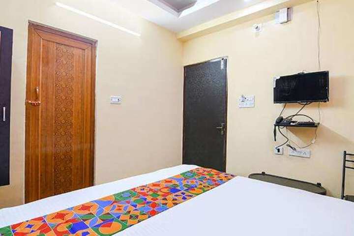 Room 18 of 34