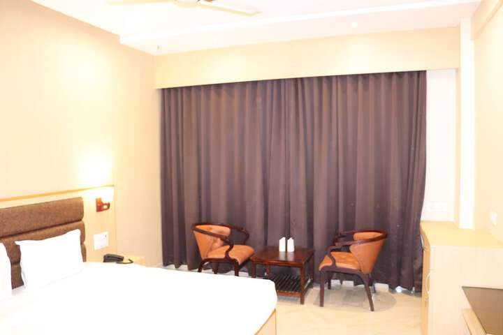 Room 9 of 41