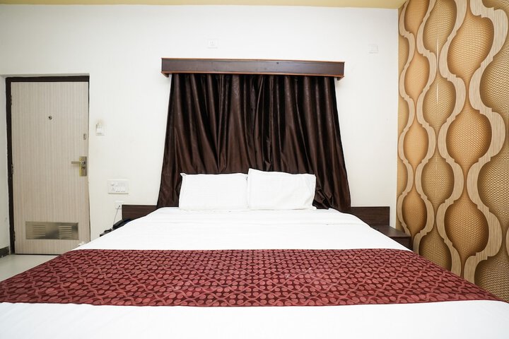 Room 14 of 33