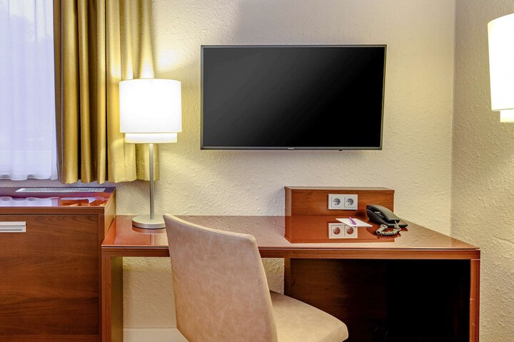 Room 5 of 51