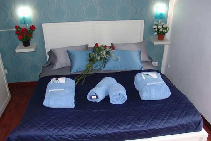 Room 11 of 22