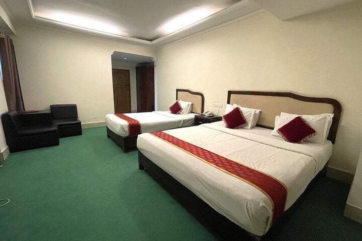 Room 13 of 26