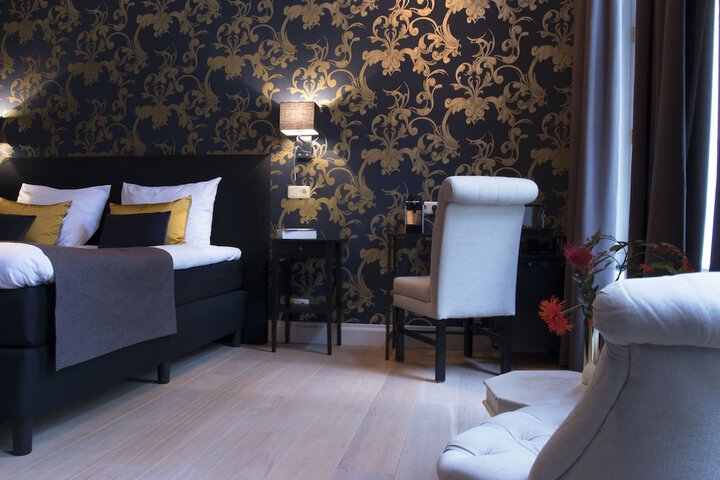 Room 27 of 80