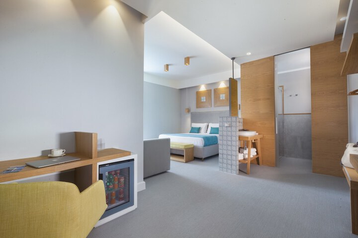 Room 13 of 53