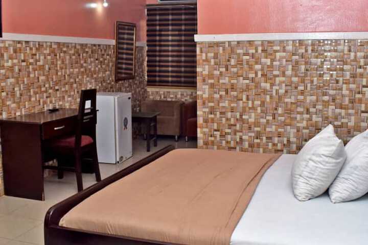 Room 6 of 23