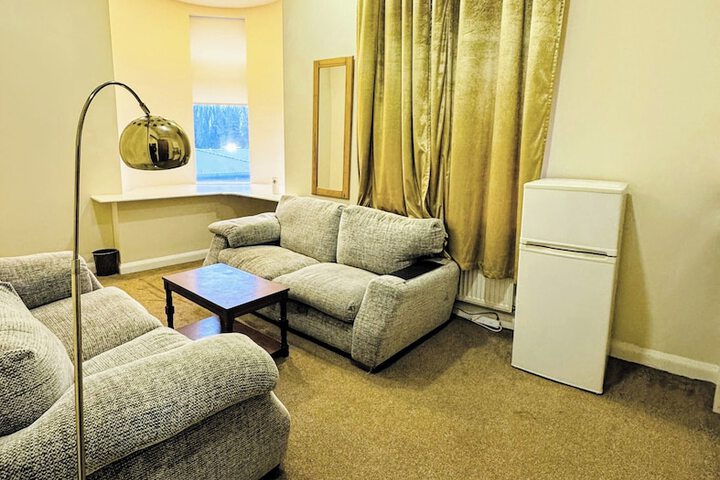 Room 34 of 43