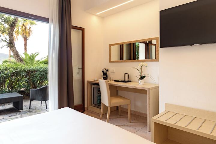 Room 37 of 140