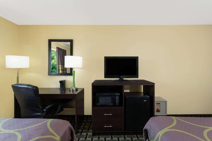 1 King Bed (4 of 10)