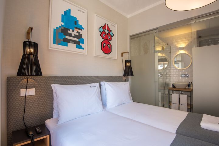 Room 12 of 63