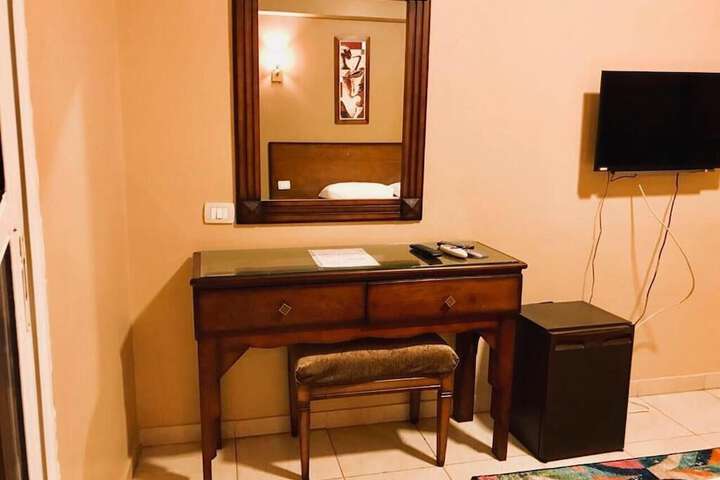 Room 2 of 34