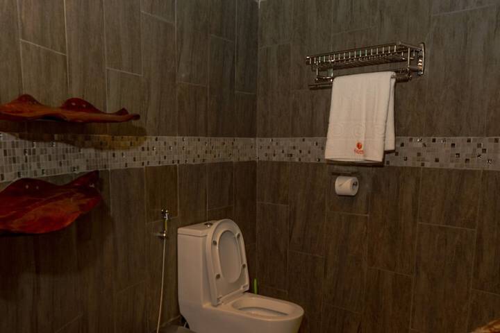 Room 35 of 114
