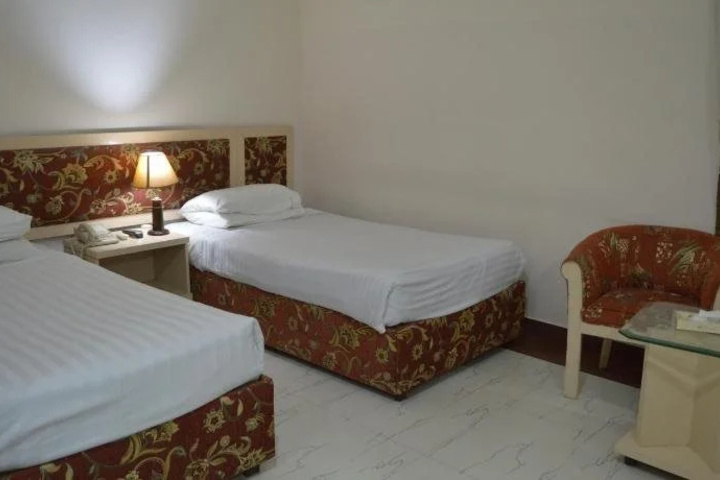 Room 4 of 29