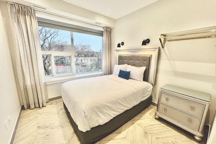 Room 16 of 28