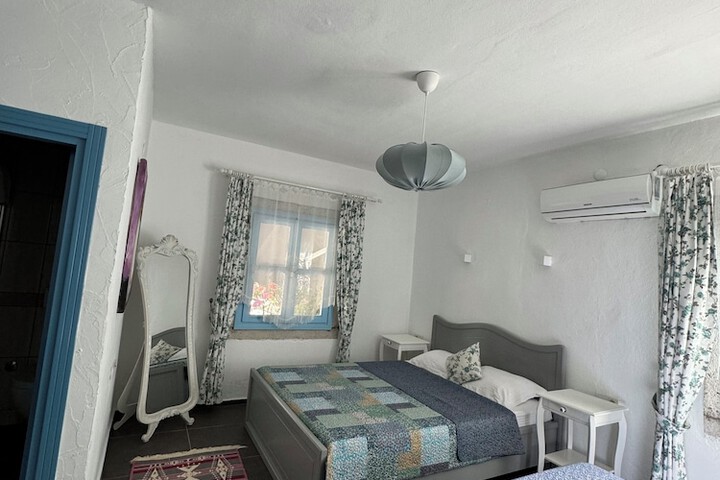 Room 32 of 48