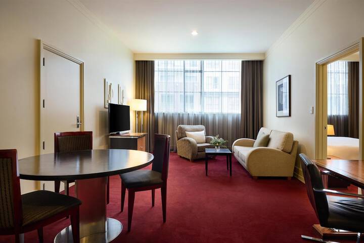 Room 35 of 84