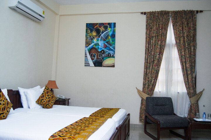Room 7 of 70