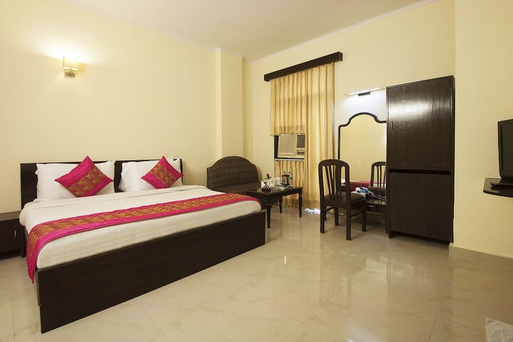 Room 30 of 52