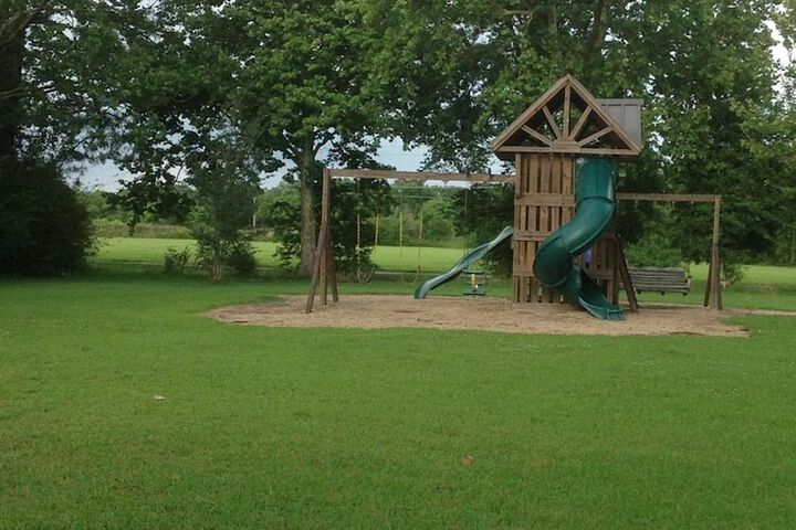 Property Grounds 19 of 24