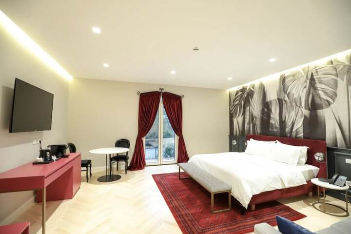 Room 3 of 47
