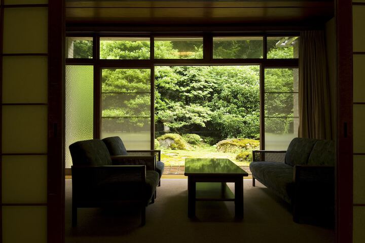 Room 6 of 26