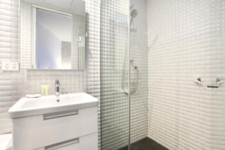 Room 6 of 50