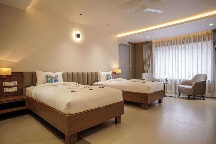 Room 9 of 34
