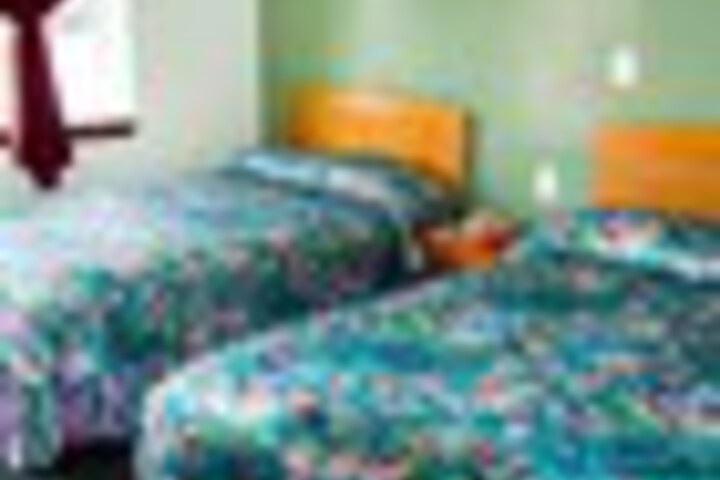 Room 14 of 18