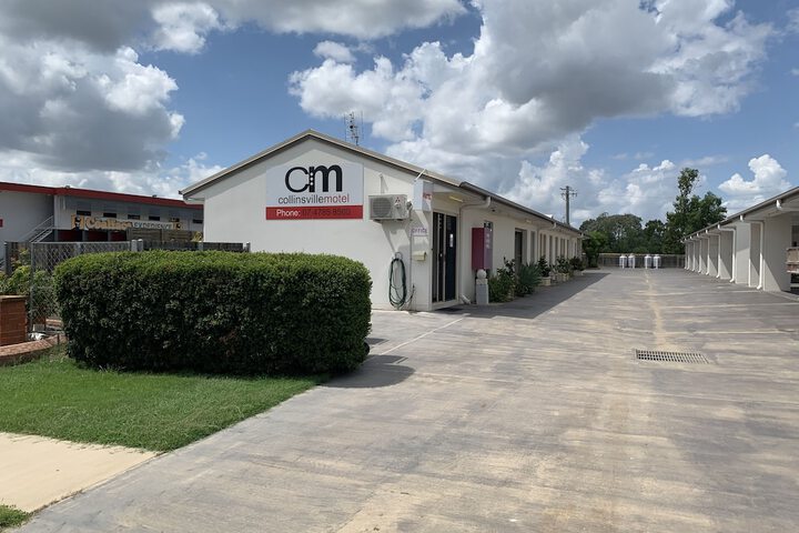 Collinsville Motel