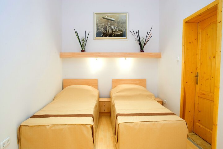 Room 6 of 51