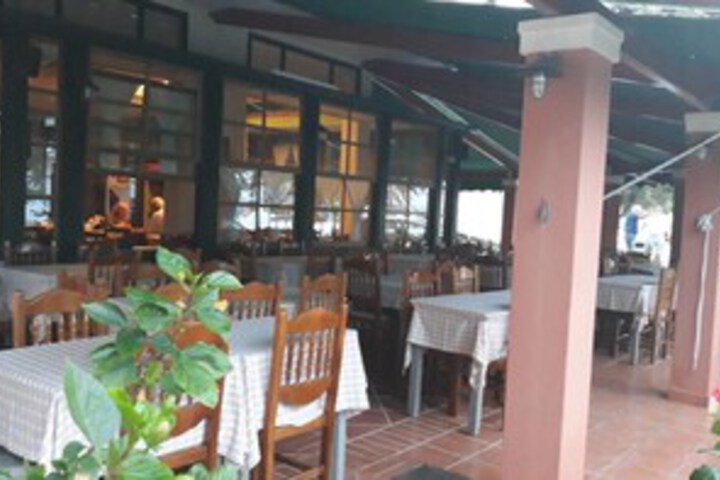 Dining 21 of 23