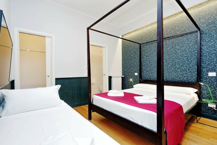 Room 8 of 35