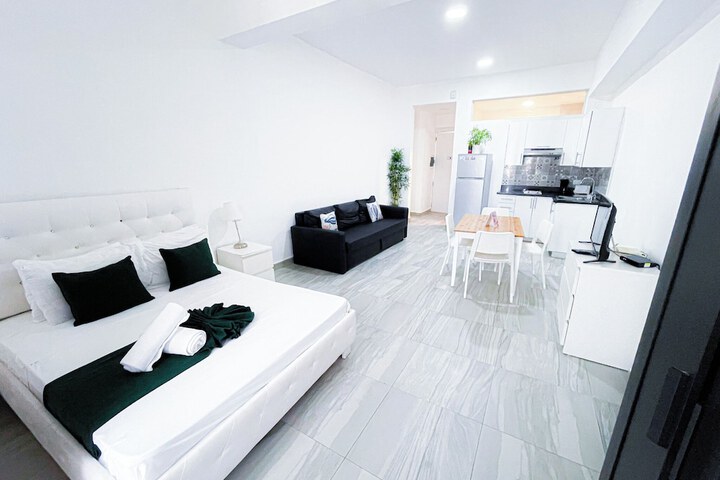 Room 4 of 35