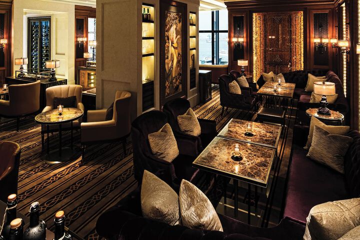 Lounge 78 of 111