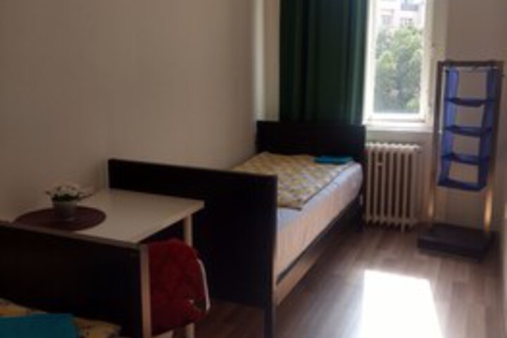 Room 34 of 84