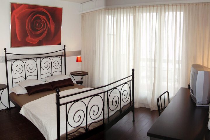 Room 14 of 116