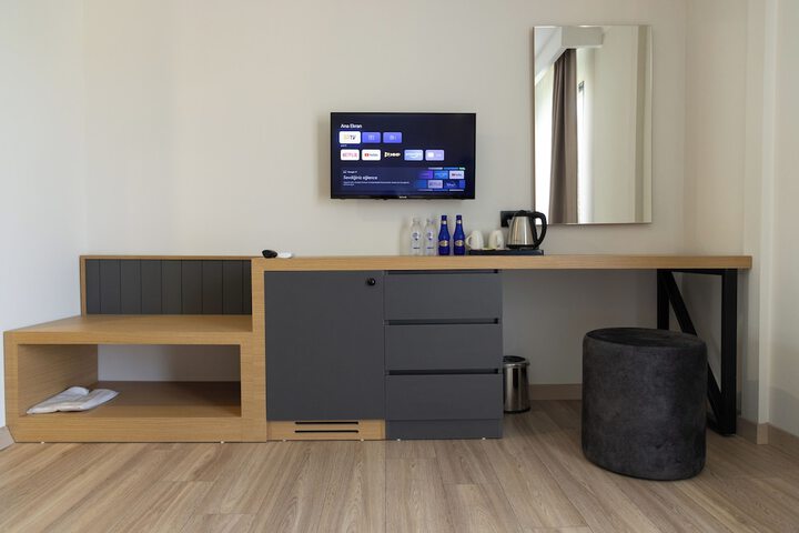 Room 14 of 52