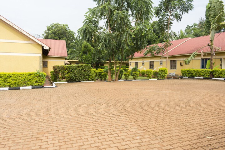 Property Grounds 43 of 43