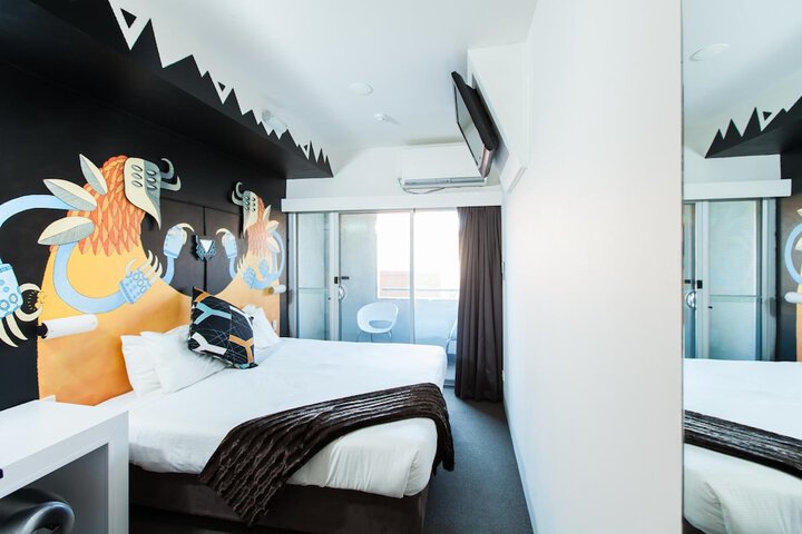 Room 18 of 36