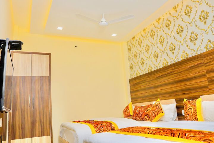 Room 3 of 22