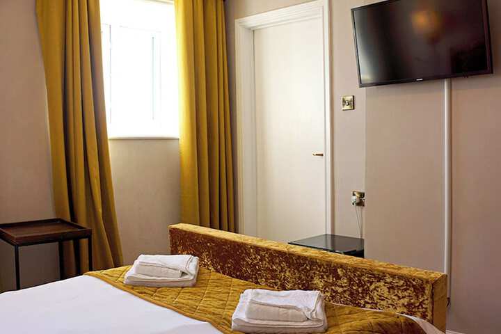 Room 36 of 87