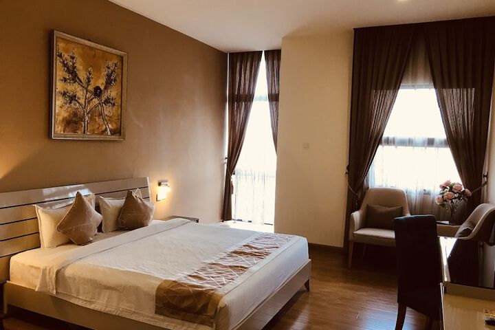 Room 36 of 76
