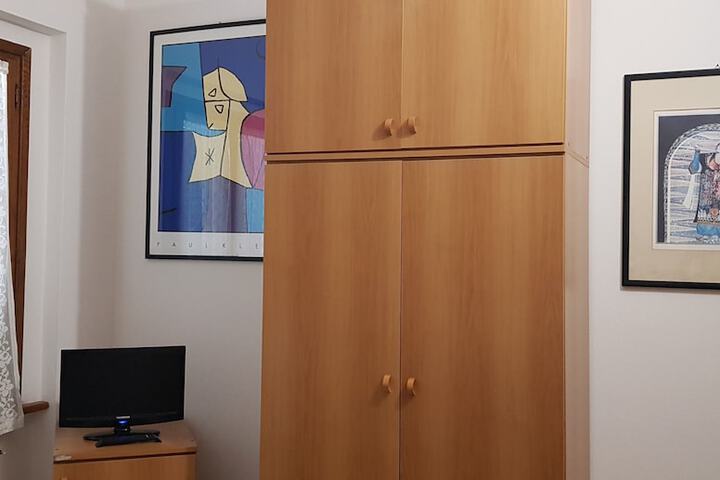 Room 30 of 30