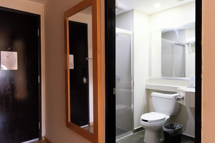 Room 44 of 91