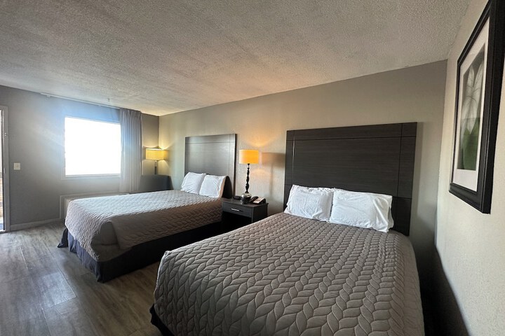 Room 6 of 19